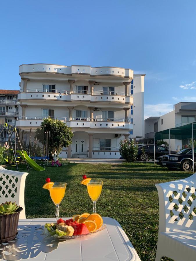 Ferienwohnung Apartmens Xhenis Lux Ulcinj Exterior foto