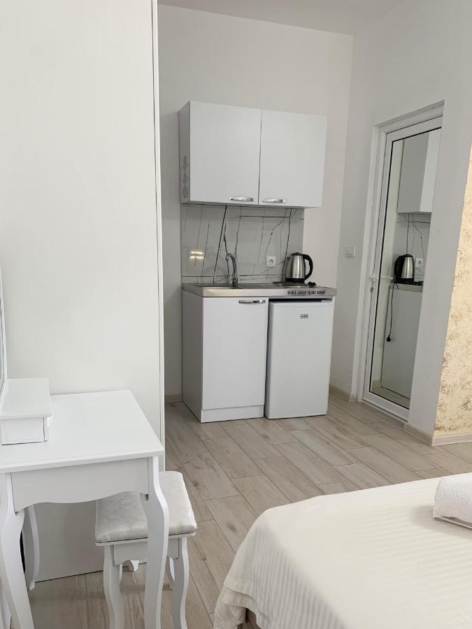 Ferienwohnung Apartmens Xhenis Lux Ulcinj Exterior foto