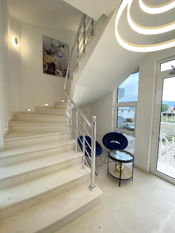 Apartmens Xhenis Lux Ulcinj Exterior foto