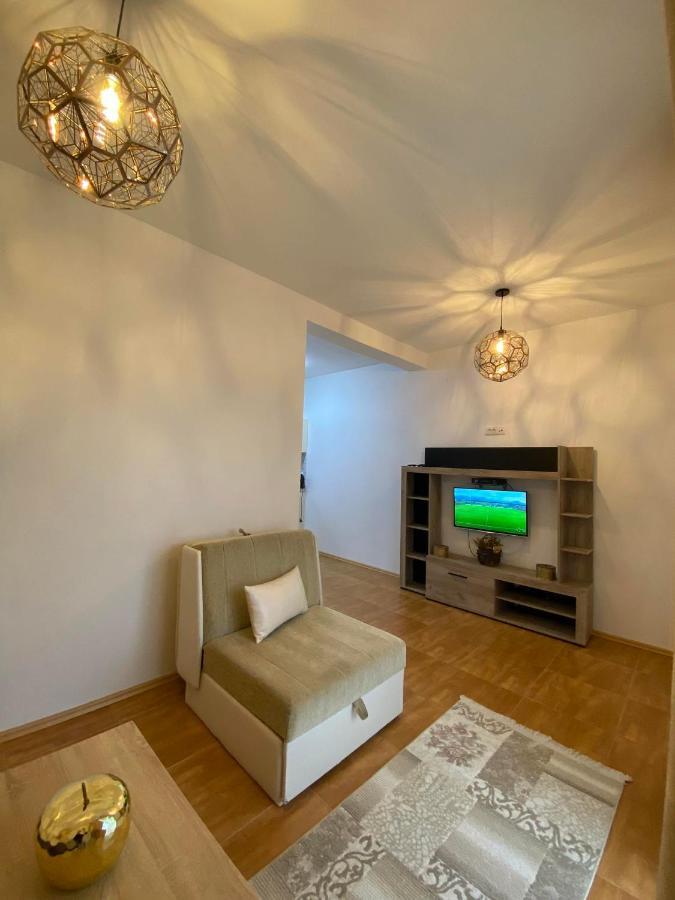 Apartmens Xhenis Lux Ulcinj Exterior foto