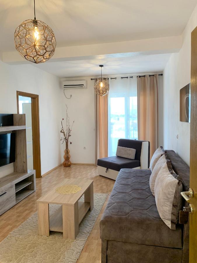 Ferienwohnung Apartmens Xhenis Lux Ulcinj Exterior foto