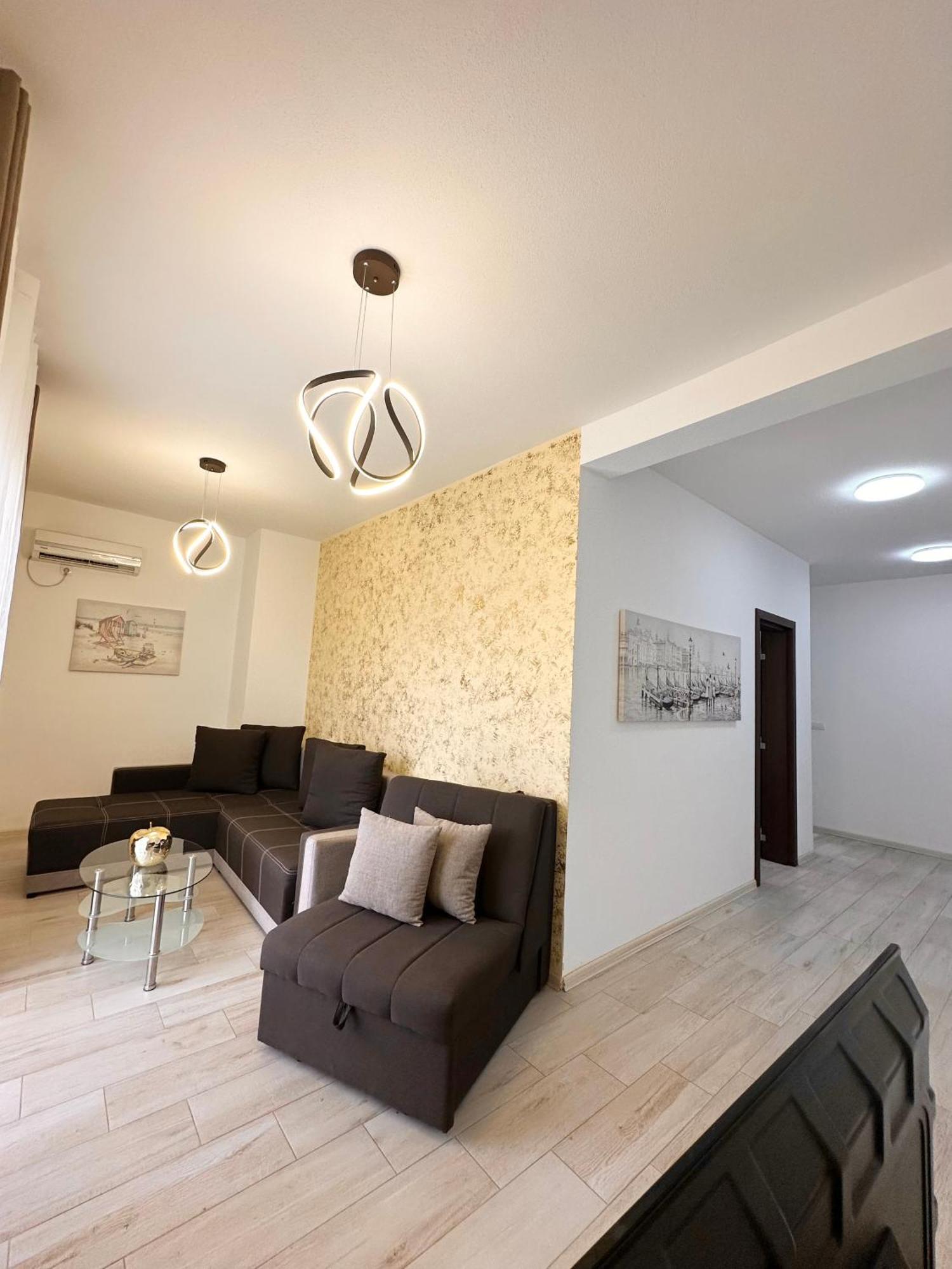 Ferienwohnung Apartmens Xhenis Lux Ulcinj Exterior foto