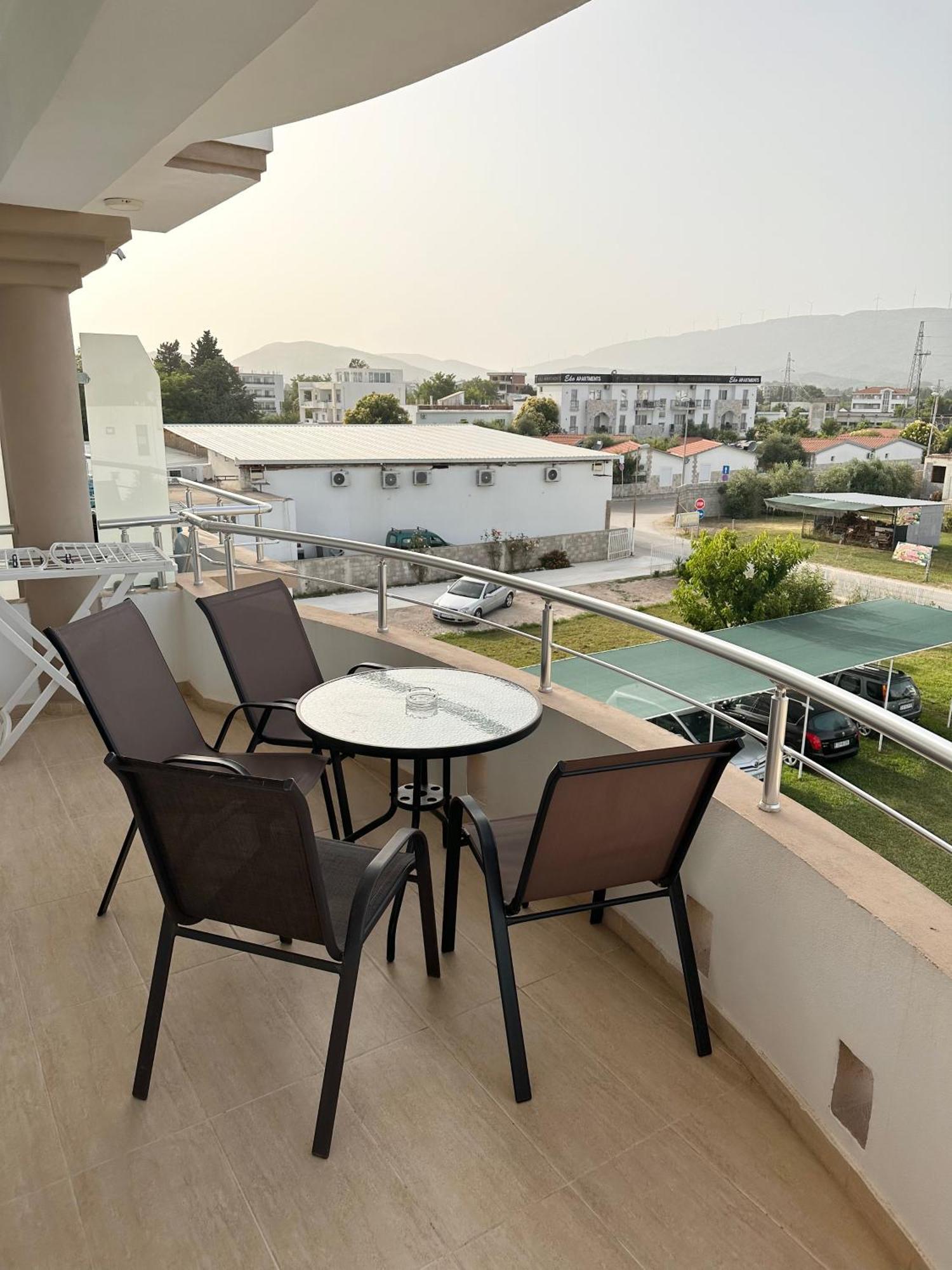 Ferienwohnung Apartmens Xhenis Lux Ulcinj Exterior foto