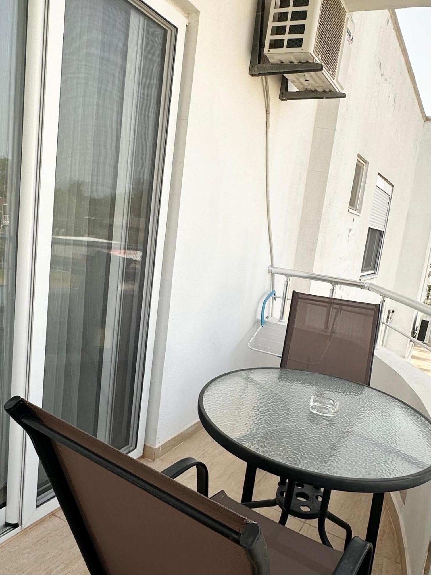 Ferienwohnung Apartmens Xhenis Lux Ulcinj Exterior foto